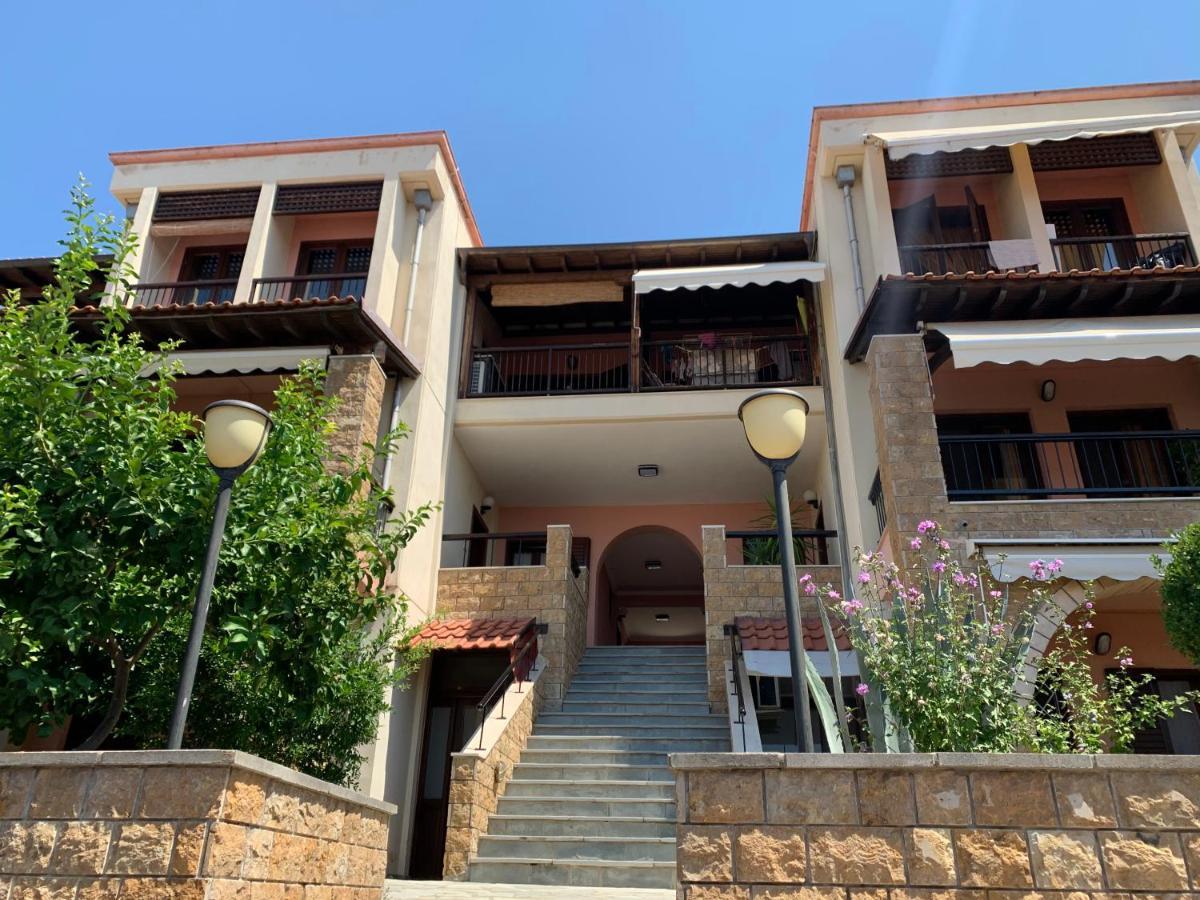 Yulia Guest House Ouranoupoli Exterior foto